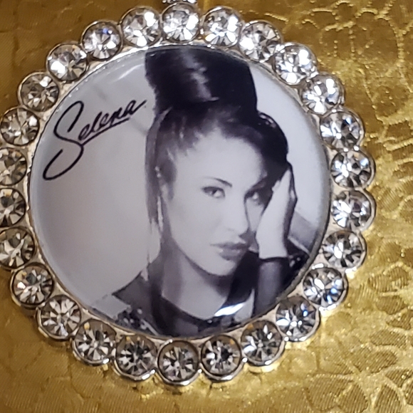 Jewelry Beautiful Selena Quintanilla Necklace Rhinestones Poshmark